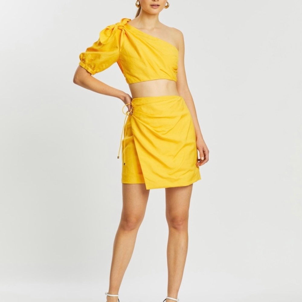 NWT Significant Other Dahlia Single-Sleeve Top Blouse in Marigold Size 4
